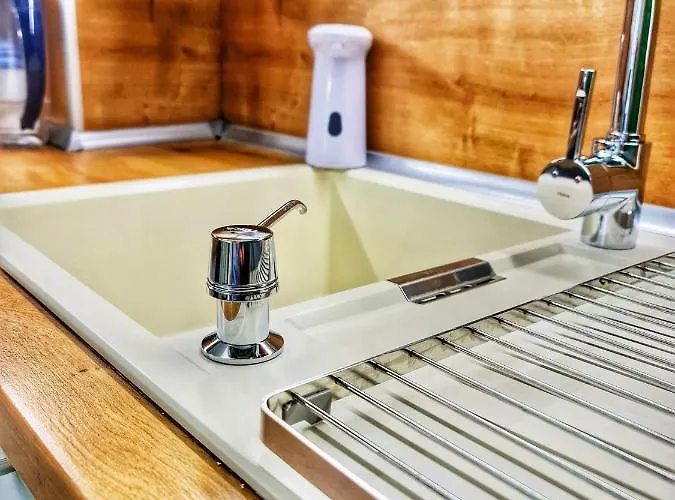 Апартаменты Matsa In Evergreen Complex